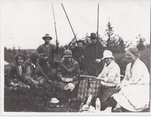 På hemväg från fisket i Björntjärn 19 juli 1927