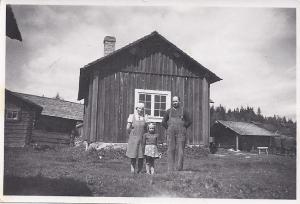 Ulla Mårten med föräldrar (217-5)